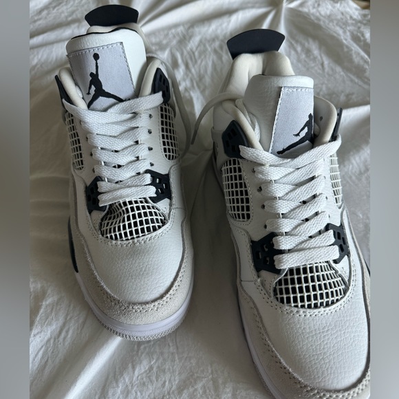 Jordan 4s “Military Whites” - Picture 5 of 6